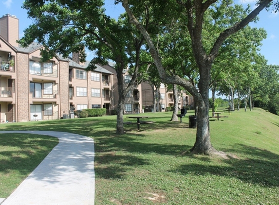 The Reserve at Windmill Lakes - Houston, TX