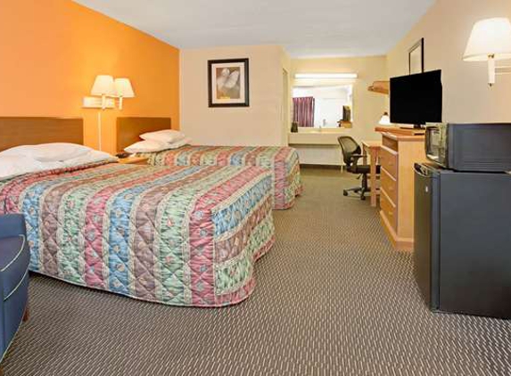 Days Inn by Wyndham Cincinnati East - Cincinnati, OH