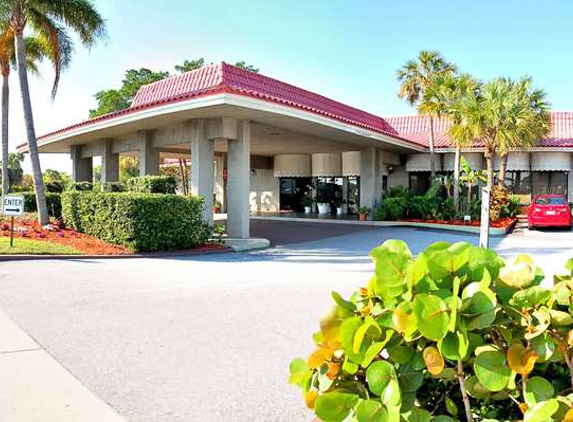 Days Inn by Wyndham Stuart - Stuart, FL