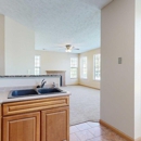 Stone Creek Villas - Apartments