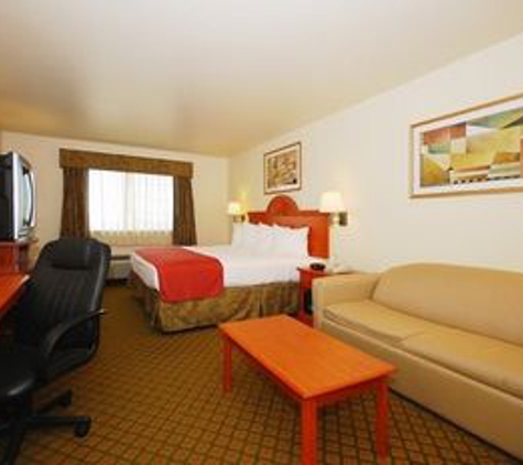 Best Western Henrietta Inn & Suites - Henrietta, TX