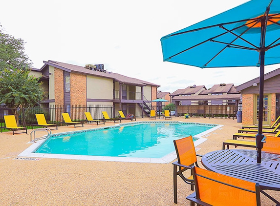 Chelsea Creek Apartment Homes - Tyler, TX