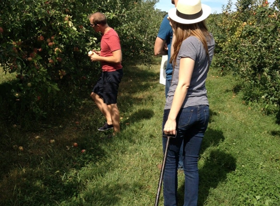 Mackintosh Fruit Farm - Berryville, VA