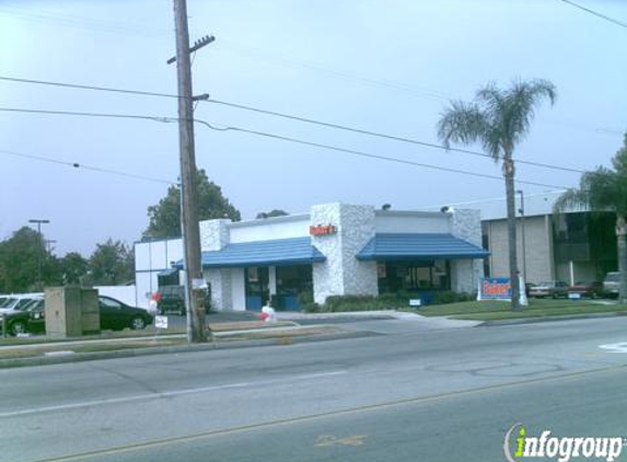 Baker's Drive Thru - Redlands, CA