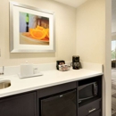 Hampton Inn & Suites Largo - Hotels