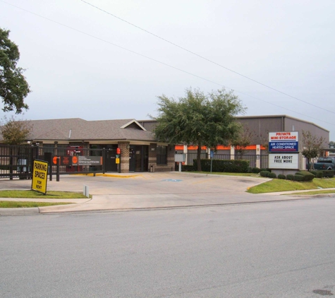 U-Haul Moving & Storage of Wurzbach - San Antonio, TX