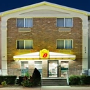 Super 8 by Wyndham Plano/Dallas Area - Motels