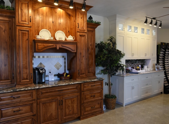 Mullet Custom Cabinets - Shannon, IL