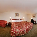 Ramada by Wyndham East Orange - Hotels