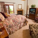 Berry Springs Lodge - Bed & Breakfast & Inns