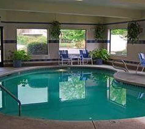 Oxford Suites Portland - Jantzen Beach - Portland, OR