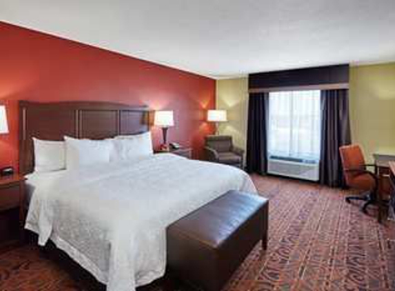 Hampton Inn & Suites Milwaukee/Franklin - Franklin, WI