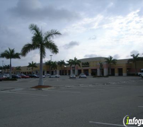 Publix Super Market at Coral Pointe Shopping Center - Cape Coral, FL