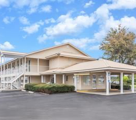 Super 8 by Wyndham Madison - Madison, FL