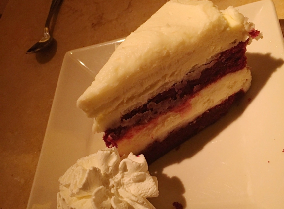 The Cheesecake Factory - Fort Worth, TX