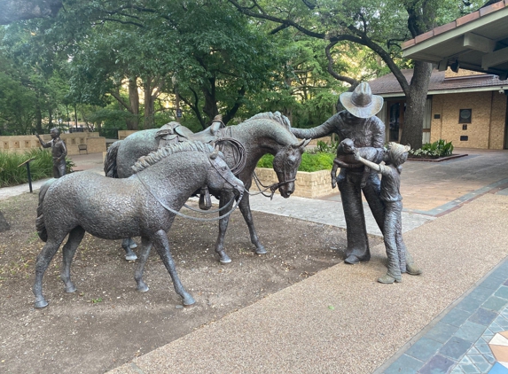 Etter-Harbin Alumni Center - Austin, TX