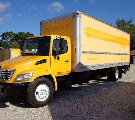 Global Used Truck Sales - Tampa, FL