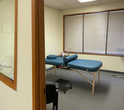 Kihyon Sohn Acupuncture - Beaverton, OR. Treatment table