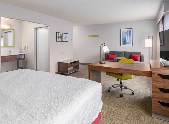 Hampton Inn & Suites Hartford-Manchester - Manchester, CT