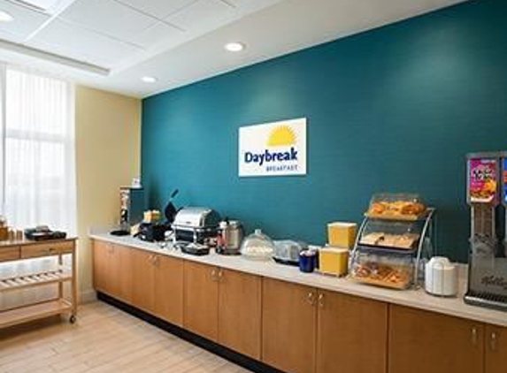 Days Inn & Suites by Wyndham Caldwell - Caldwell, OH