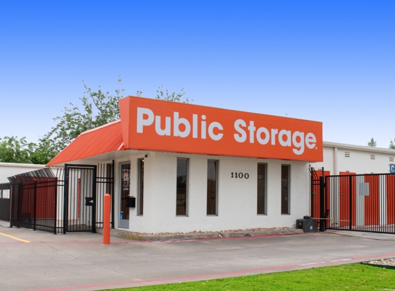 Public Storage - Richardson, TX