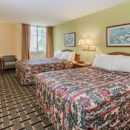 Days Hotel by Wyndham Danville Conference Center - Motels