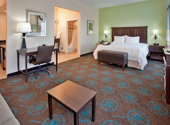 Hampton Inn & Suites St. Cloud, MN - Saint Cloud, MN