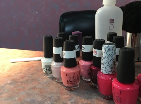 E-Nail Salon - Naperville, IL