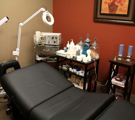 Foothills Dermatology & Facial Plastic Surgery - Tucson, AZ