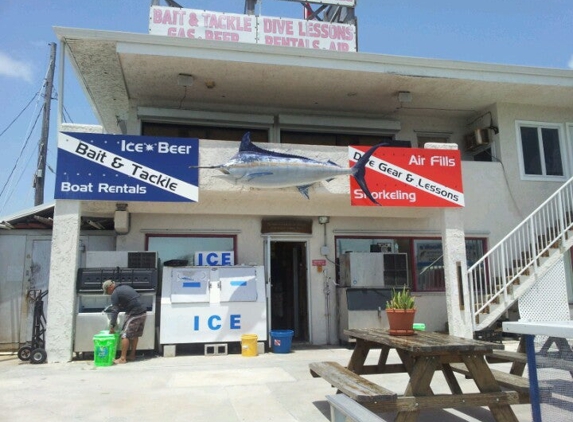 Captain Hook's Marina & Dive Center - Marathon, FL