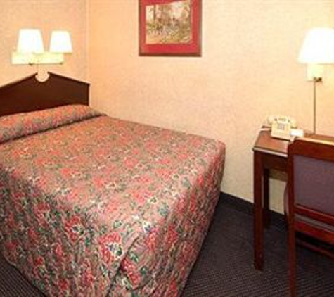 Econo Lodge - Atlanta, GA