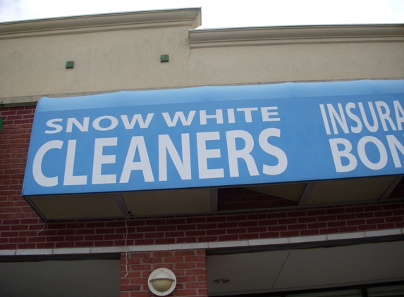 Snow White Cleaner - Cordova, TN