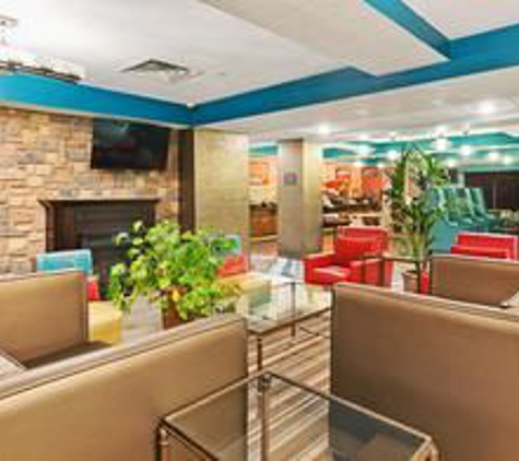 Best Western Plus Gallup Inn & Suites - Gallup, NM