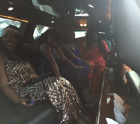 Distinct Limousine Service - Baton Rouge, LA