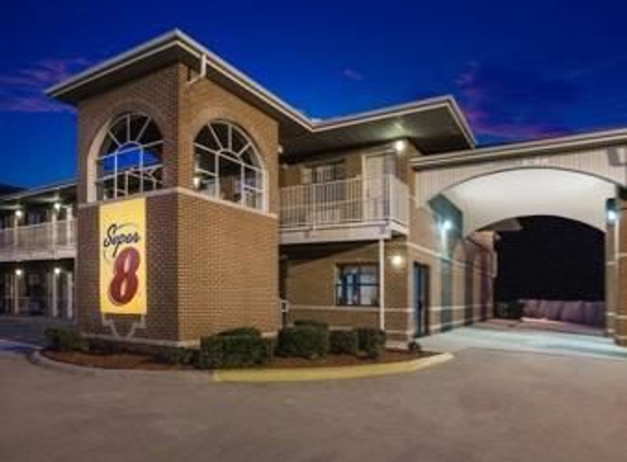 Super 8 by Wyndham Cabot - Cabot, AR