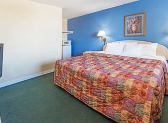 Days Inn - Henrietta, NY