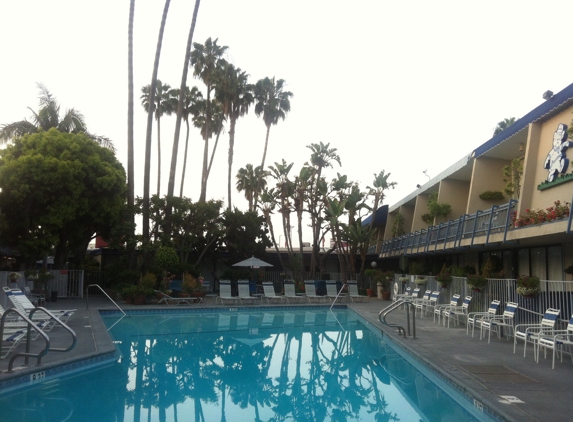 Travelodge - Los Angeles, CA