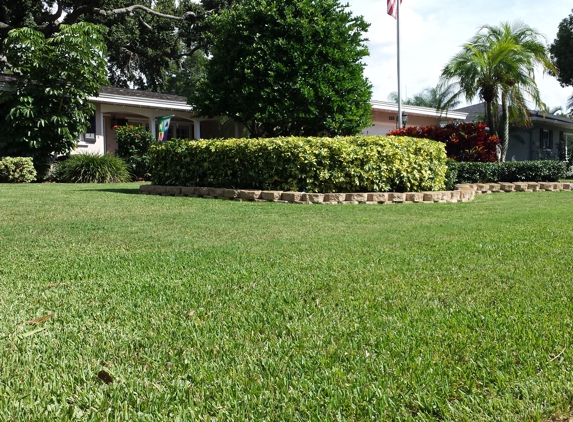 Todd's Total Lawn Care - Largo, FL