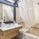 Spark by Hilton La Crosse Onalaska - Hotels