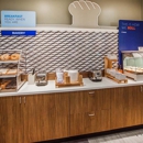 Holiday Inn Express & Suites Evansville North by IHG - Hotels