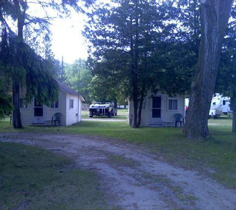 Uhrick's Lincoln Log Motel - Charlevoix, MI