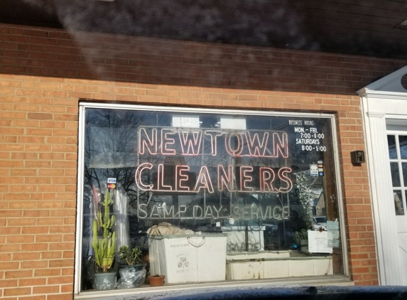 Newtown Cleaners - Evanston, IL