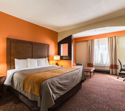 Econo Lodge Inn & Suites East Houston I-10 - Houston, TX