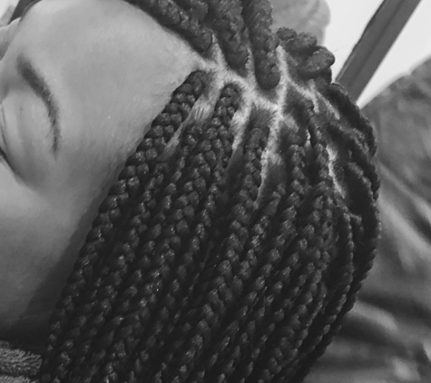 Mimi Beauty Supply - Wilkes barre, PA. Box braids