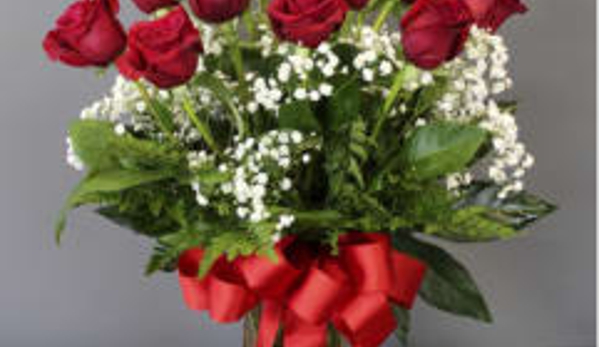 Oakleaf Florist - San Antonio, TX. Classic Dozen Red Roses