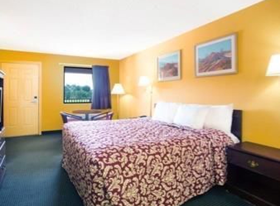 Days Inn - Camilla, GA