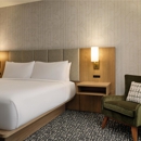 DoubleTree by Hilton Greenville Airport - Hotels