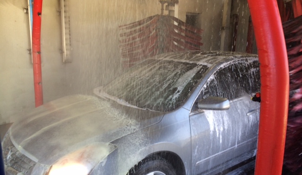 Splash N Dash Car Wash - Hazelwood, MO