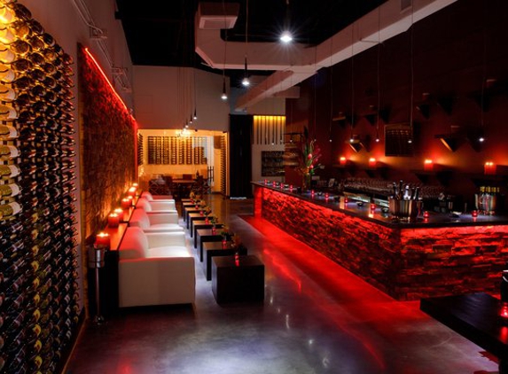 Le Rouge Wine Bar - Orlando, FL