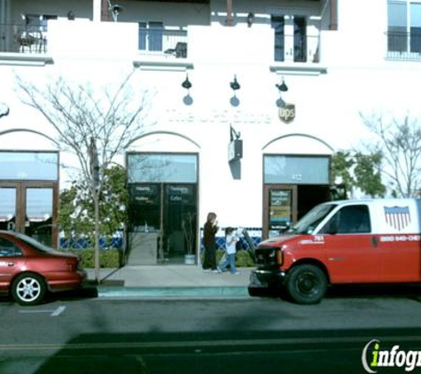 The UPS Store - Huntington Beach, CA